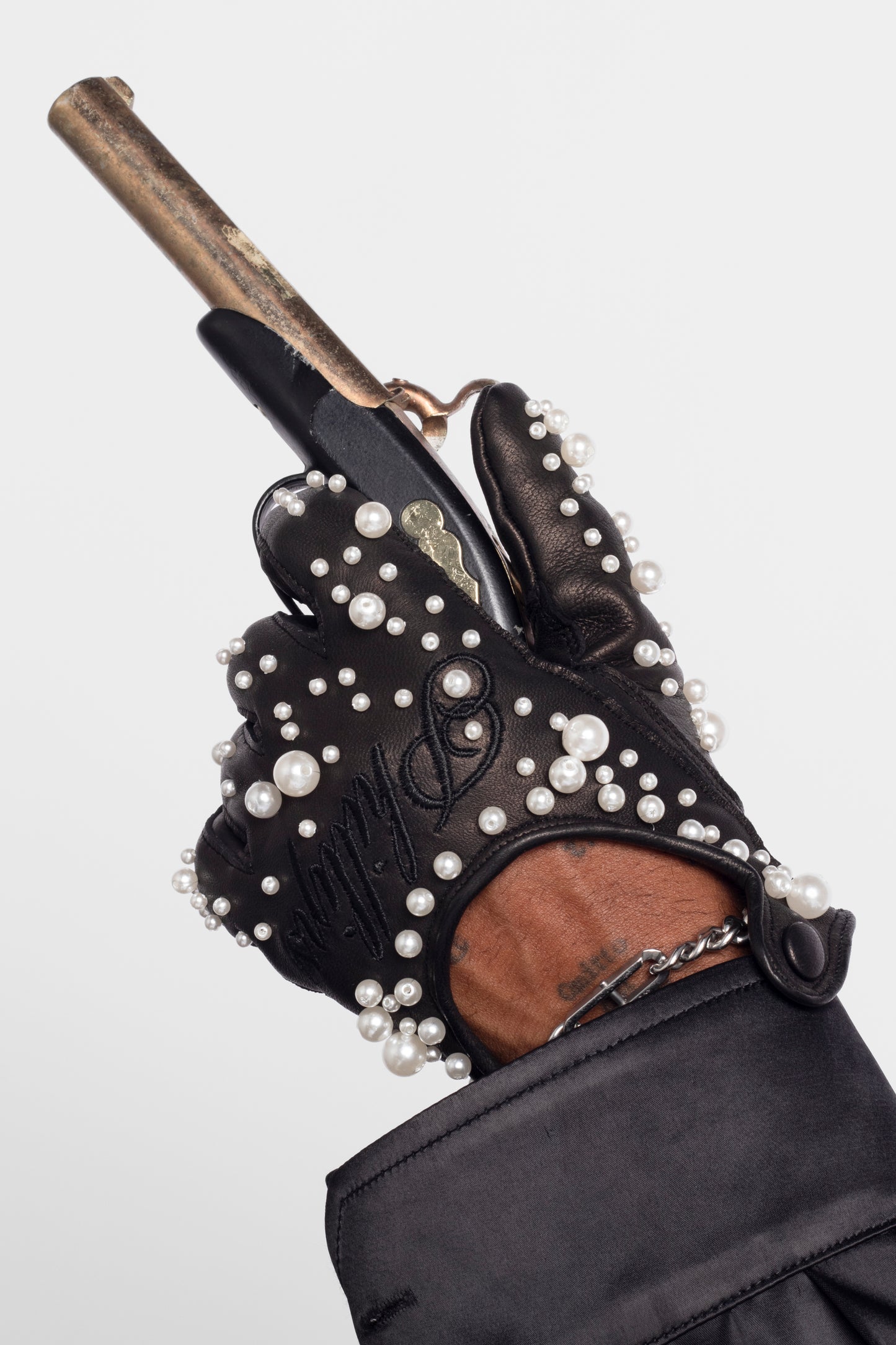 PEARL GLOVES- BLACK