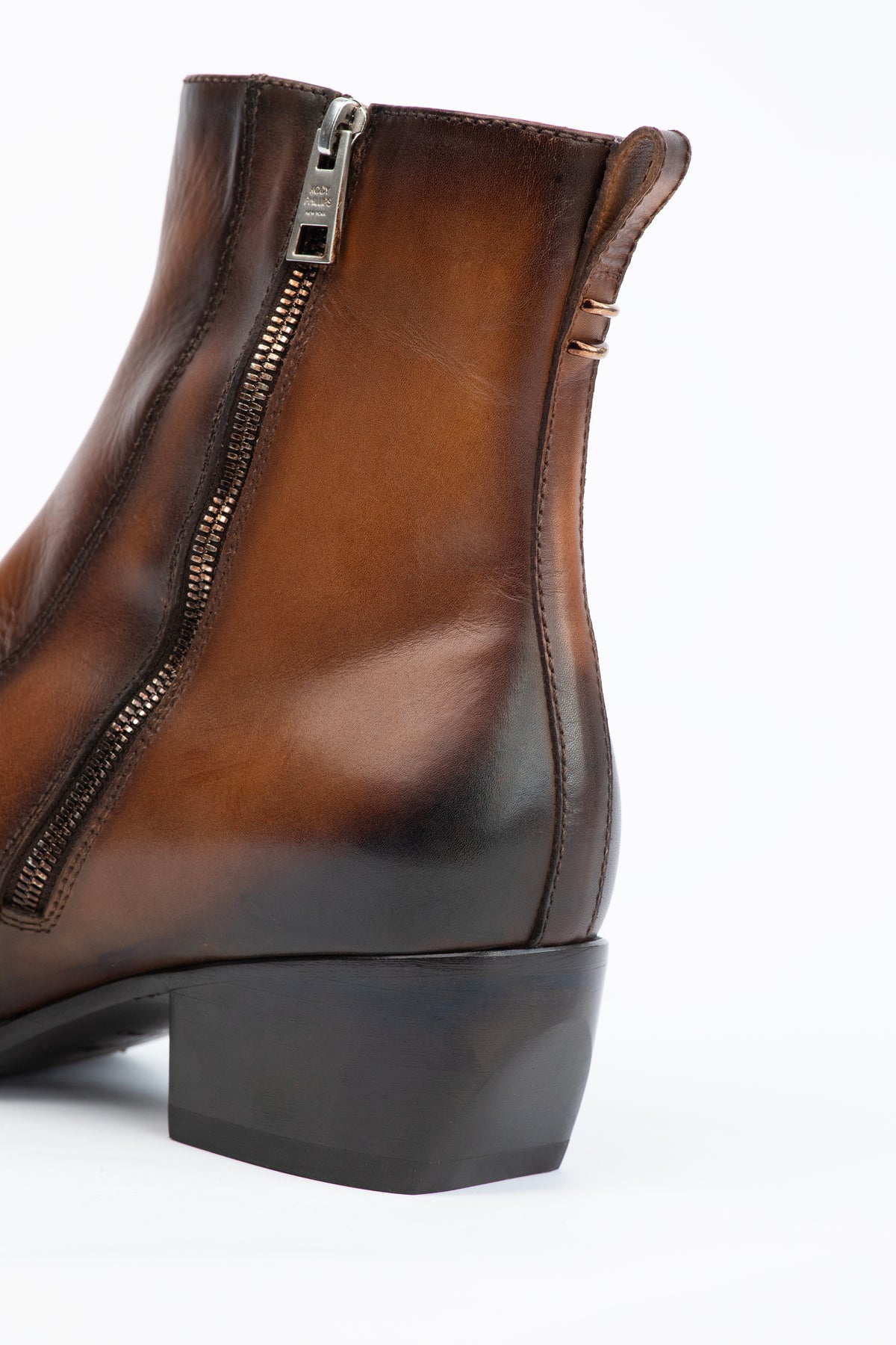 POINTED LEATHER BOOT - BROWN