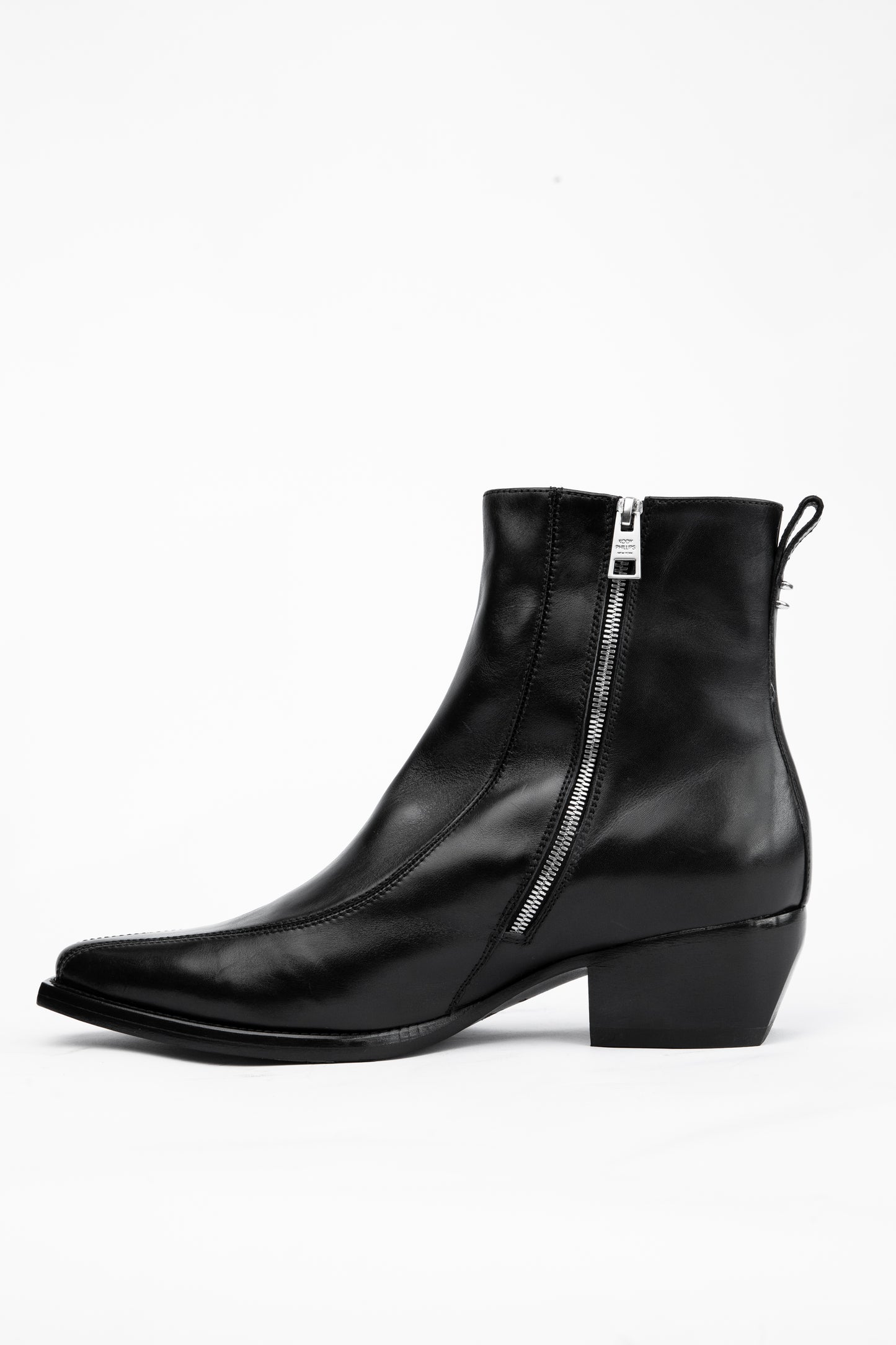 POINTED LEATHER BOOT - BLACK