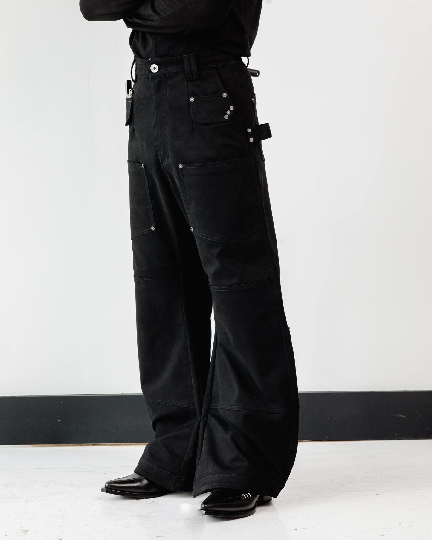 RIVET PANTS - BLACK