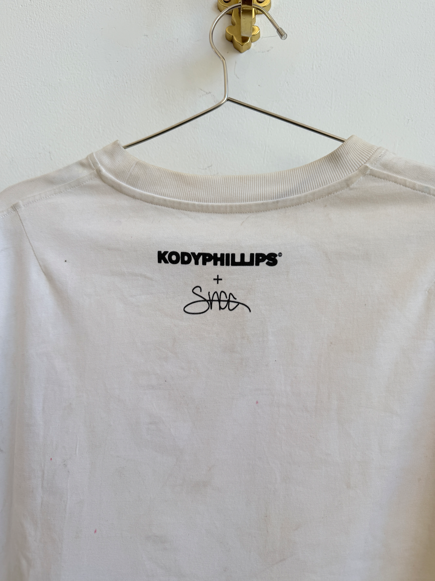 Applause Tee Distressed - M