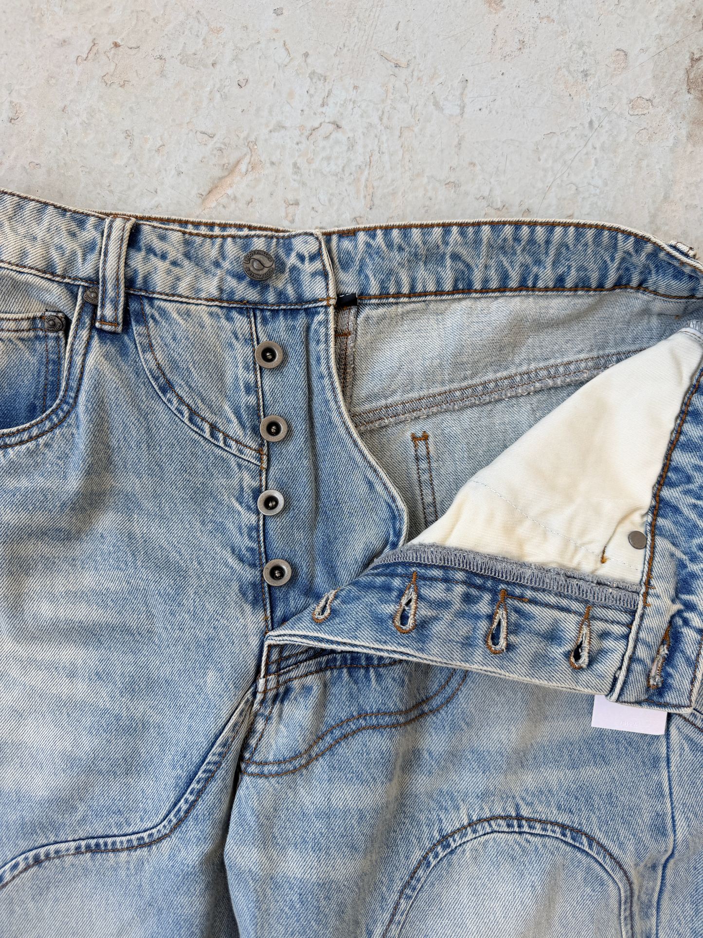 CURVE JEANS-WASHED BLUE