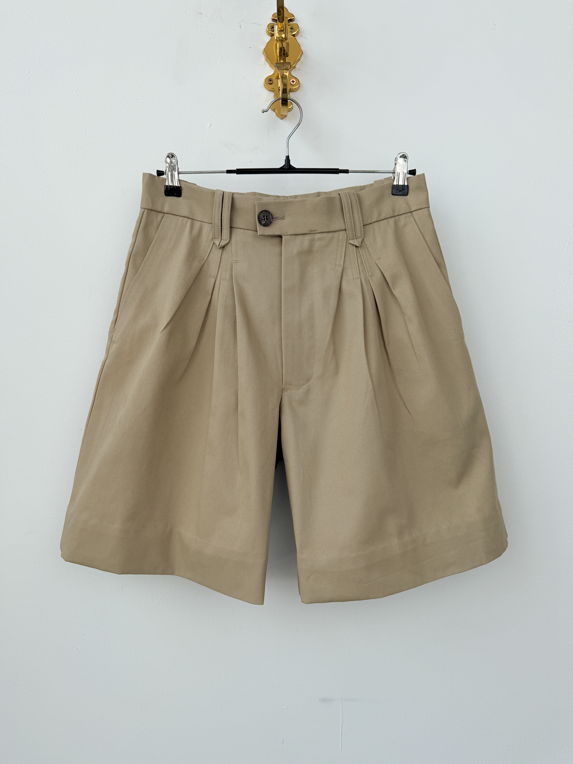 Pleated Shorts Khaki-32