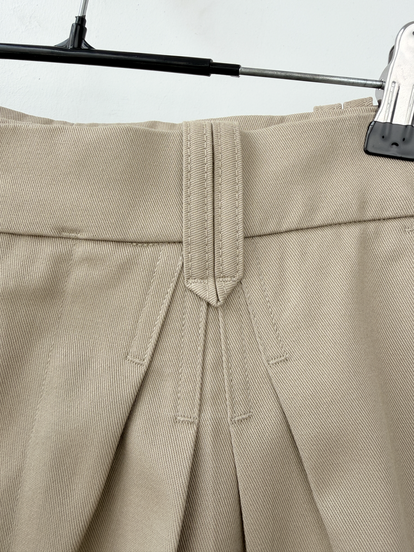 Pleated Shorts Khaki-32