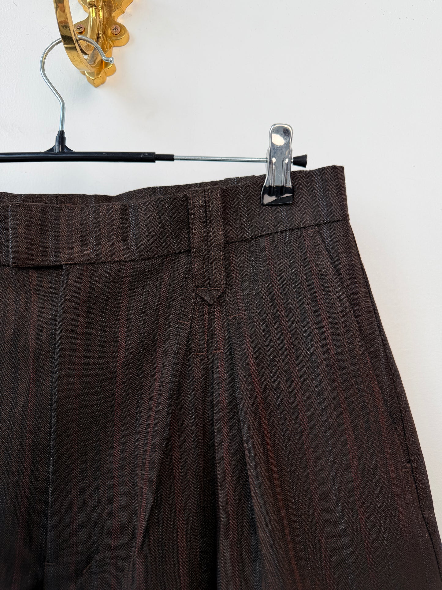 Pleated Pinstripe Shorts - Brown - 33
