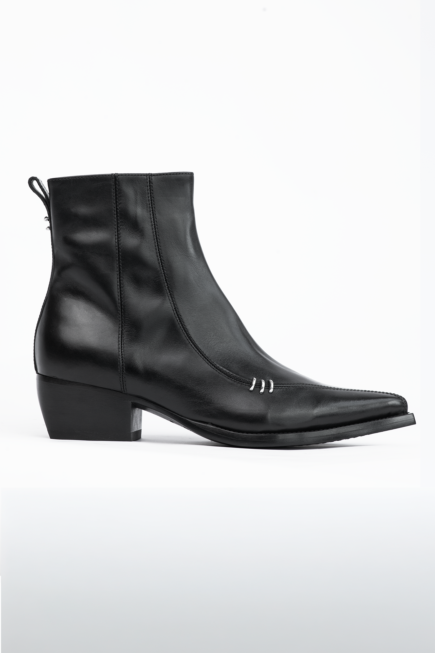 POINTED LEATHER BOOT - BLACK